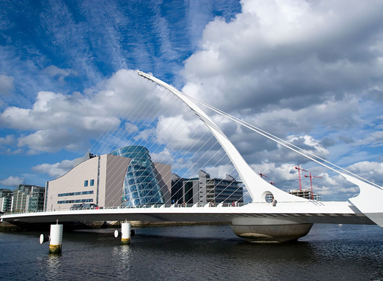 Samuel Beckett bridge à Dublin en Irlande